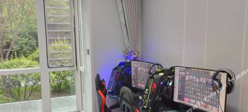 温暖时光电竞主题民宿图片