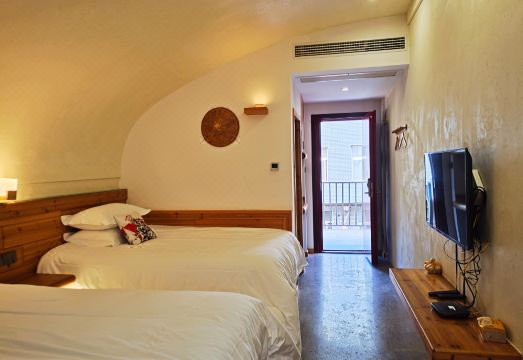 Jingning Time Travel Homestay Hotel Overview