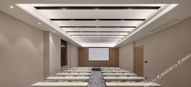 蓝瑞·雅酒店(钟祥莫愁湖店)图片