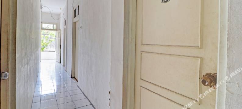 OYO 2452 酒店地铁(RedDoorz Near Metro Bandung)图片