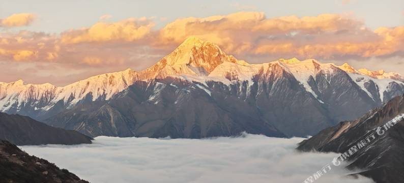 贡嘎山上木居央廓尔仓民宿图片