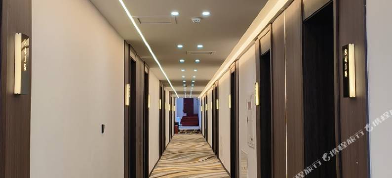 西岭雪山阳光假日酒店图片