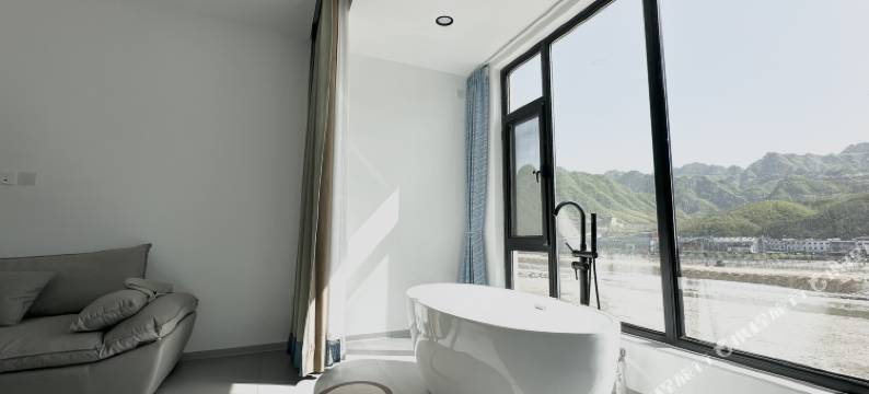 野三坡卿栖·日月与卿民宿(百里峡店)图片