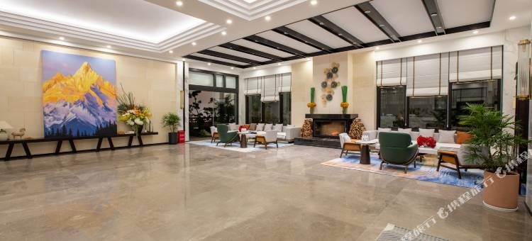 璞兰鼎峰酒店(兰坪县中心广场店)图片