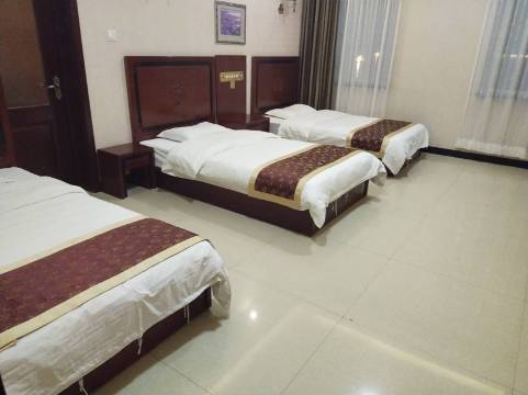 苏尼特左旗鑫山大酒店