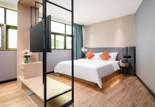 Puyue Hotel (Shenzhen East Railway Station Buji Metro Station) Hotel Overview