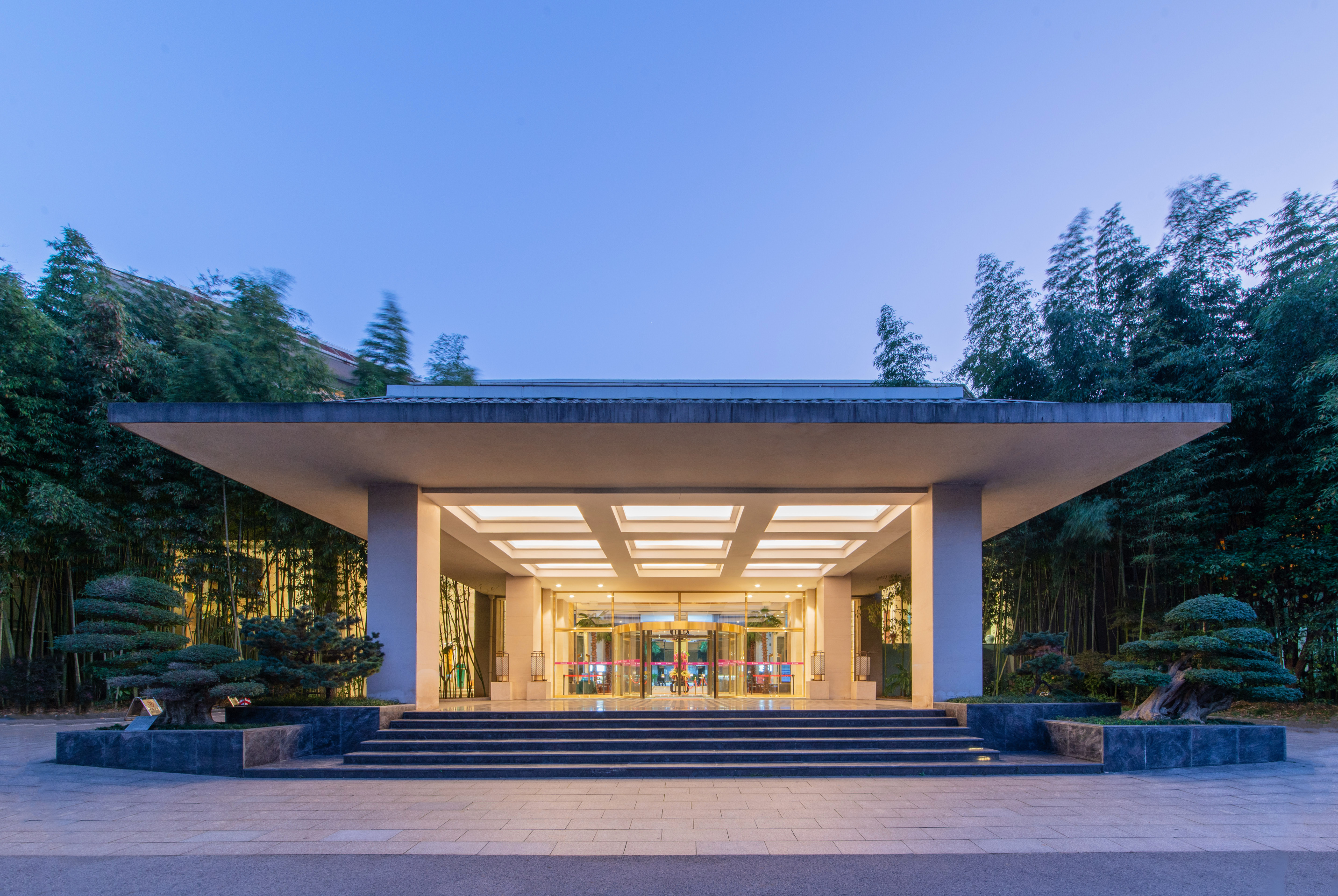 East Lake Hotel WuhanOver view