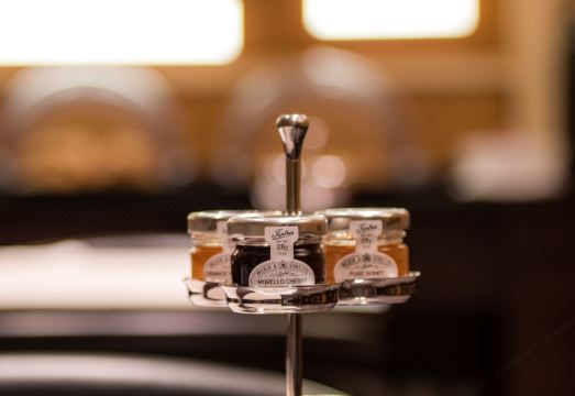 Hotel Mentana, by R Collection Hotels Hotel Overview