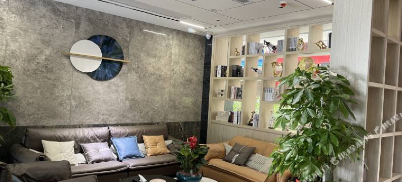 柏林酒店(贺州学院店)图片