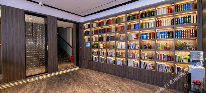 静文书苑酒店(河南省博物院国贸360店)图片