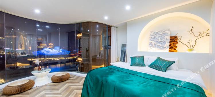 百弘·江景民宿(洪崖洞店)图片