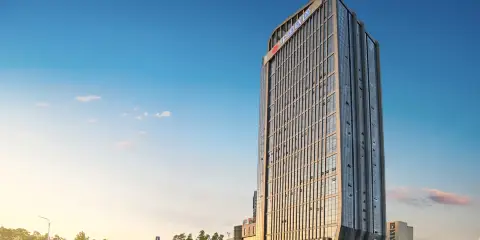 藍影精品酒店(金寨皖潤大廈店)