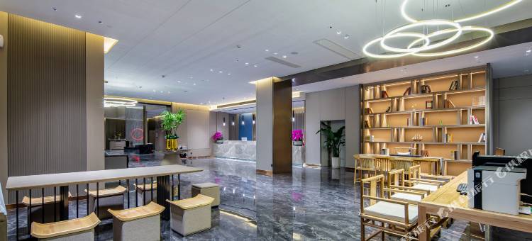 钦州悦华·江语湖酒店(白石湖公园吾悦广场店)图片