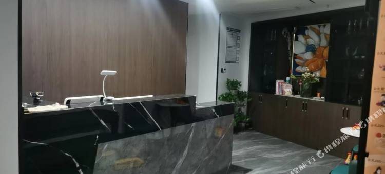 嘉迅电竞民宿(医药城店)图片