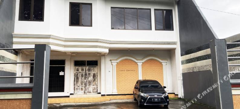 OYO生活90989 Lee Dug Tretes Residence(OYO Life 90989 Lee Dug Tretes Residence)图片