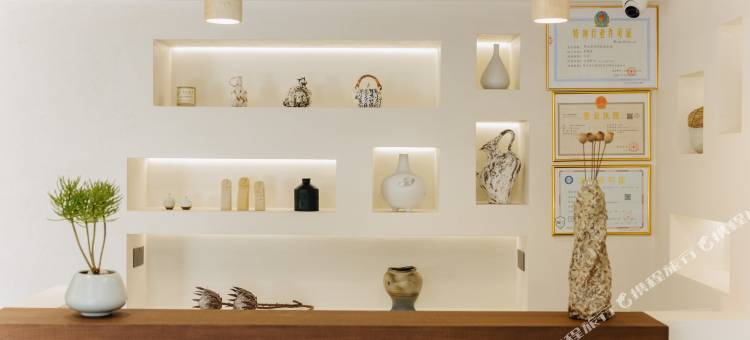栖隅・Luxurious・仙境美景・阳台街景美宿(缙云仙都景区鼎湖峰店)图片