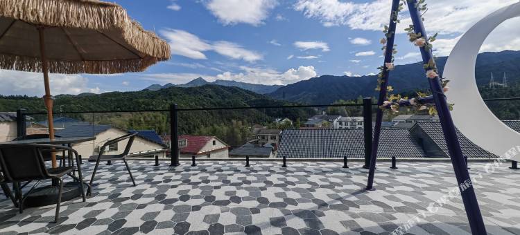 观山如是民宿(葛仙山风景区店)图片