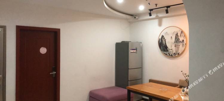 听江江景影院民宿(解放碑洪崖洞店)图片