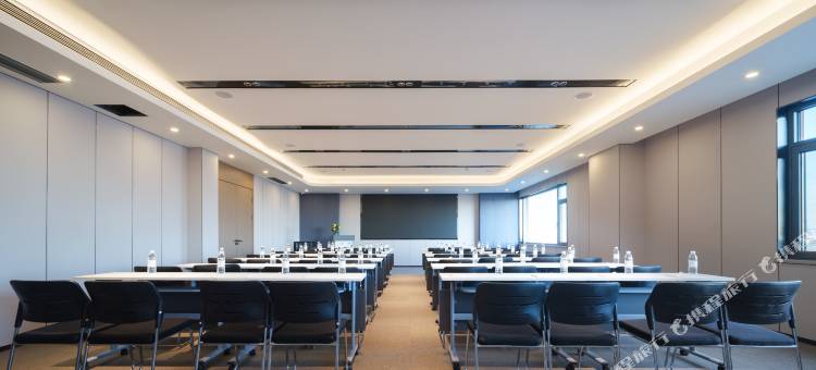 丹东火车站鸭绿江断桥亚朵酒店图片