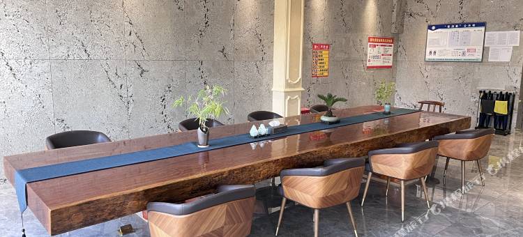 融森酒店(芒市广场店)图片
