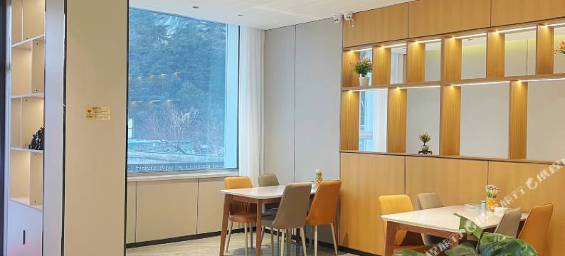 好运商务酒店(青岩寺店)图片