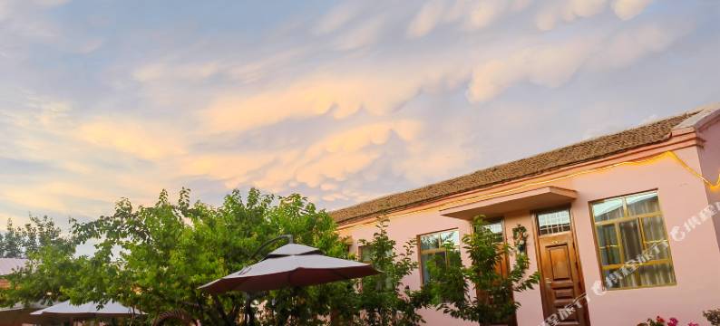 特克斯春舍民宿(八卦城之夜店)图片