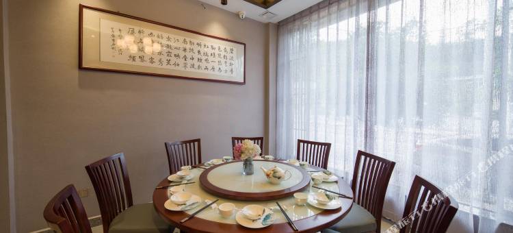 凤凰等你来三生三世江景庭院民宿(凤凰古城沱江店)图片