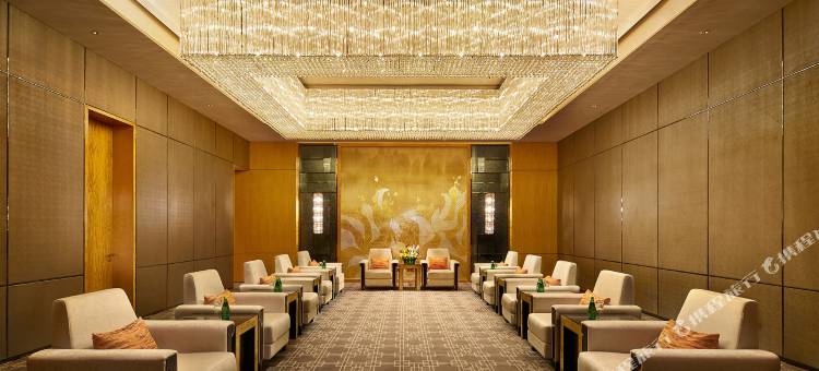 宁波北仑世茂希尔顿逸林酒店图片