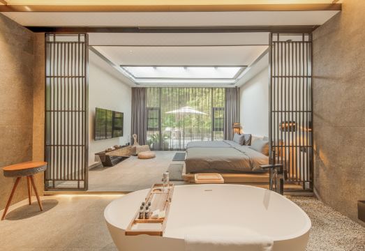 Deshe Life Guesthouse Hotel Overview