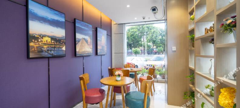 蓝图花园酒店(龙岗大运中心爱联地铁站店)图片