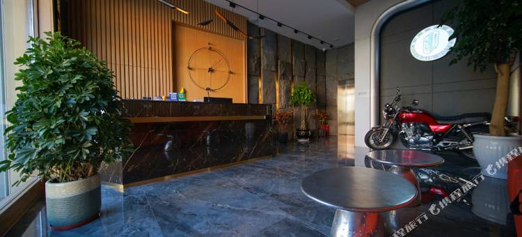 新巴尔虎右旗爱音琴商务宾馆图片