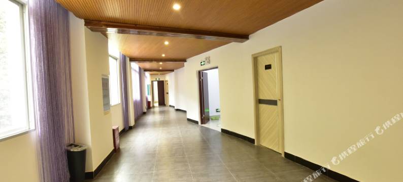 天峨山旮旯大酒店图片