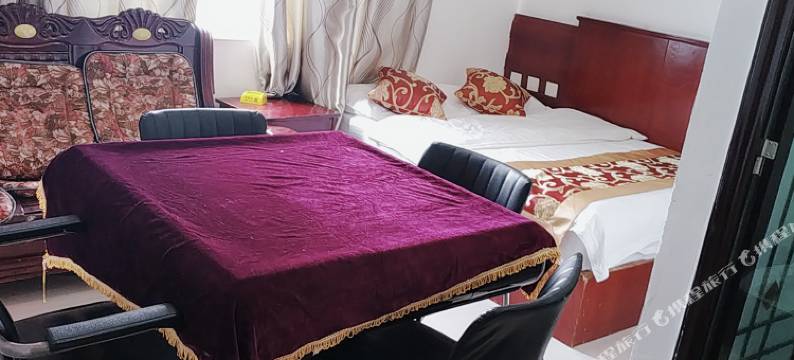 弥勒艺鑫宾馆(湖泉生态园店)图片