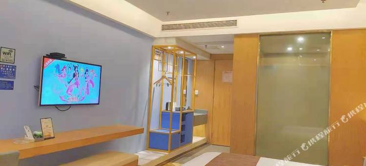 睿柏·云酒店(慈溪杭州湾水世界店)图片