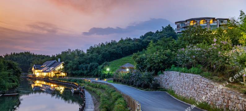 广德雨燕谷野奢度假酒店图片