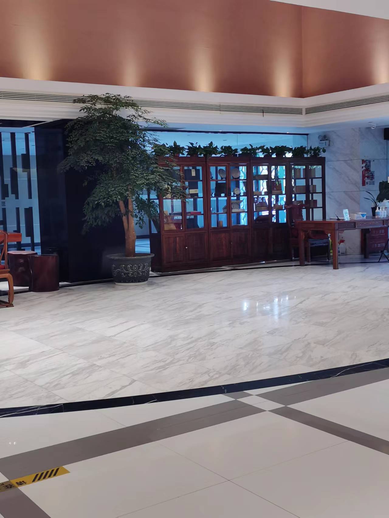 沙洋酒店我就认定了鑫宝丽景酒店，干净卫生服务还好，挺不错非常喜欢