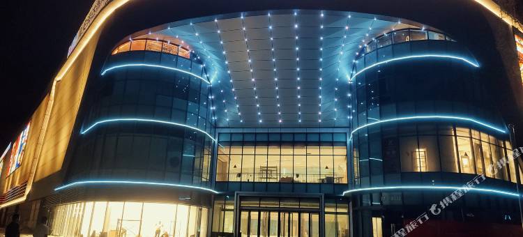 法拉利旗舰酒店(高安高铁站店)图片