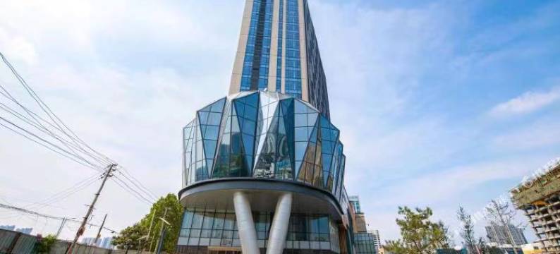 乐途轻奢民宿(锦荣UIB塔店)图片