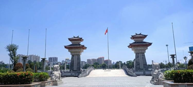 季遇·城市美宿酒店(揭阳广百广场店)图片