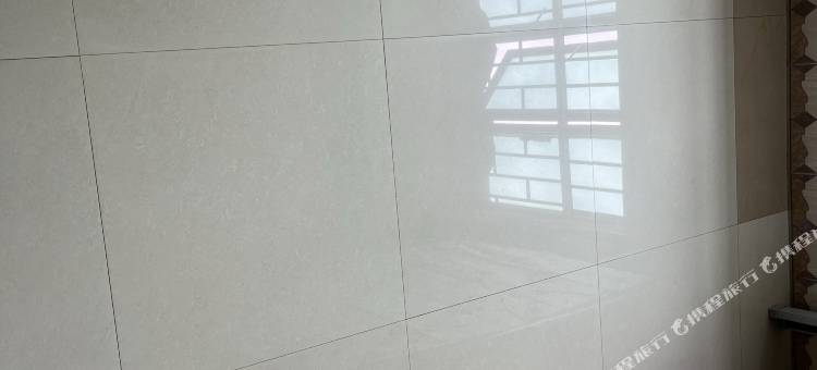 蓝天青年旅舍(镇安地铁站店)图片