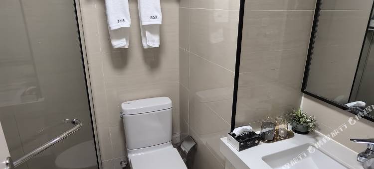 武汉慕风来民宿(楚河汉街地铁站SKP店)图片