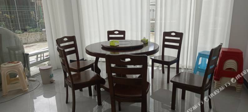 馨馨民宿(台盘村BA篮球场店)图片