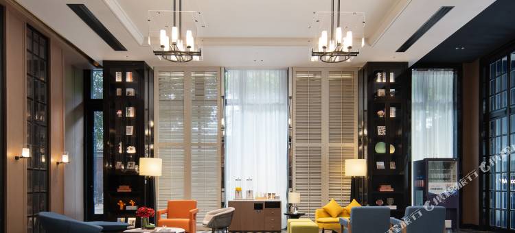 南宁青山路希尔顿欢朋酒店图片