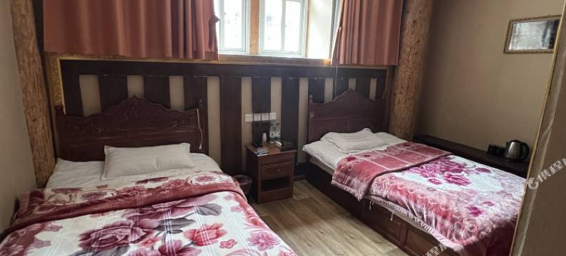 新龙措卡度假酒店图片