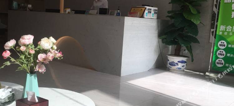 致馨栀子花开酒店(仙桃何李路店)图片