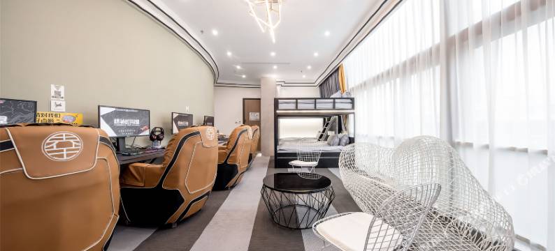 界王电竞酒店(上海宜山路地铁站店)图片