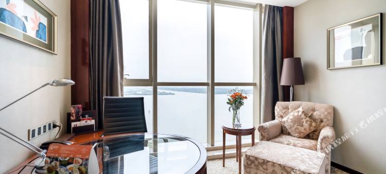 镇江兆和皇冠假日酒店图片