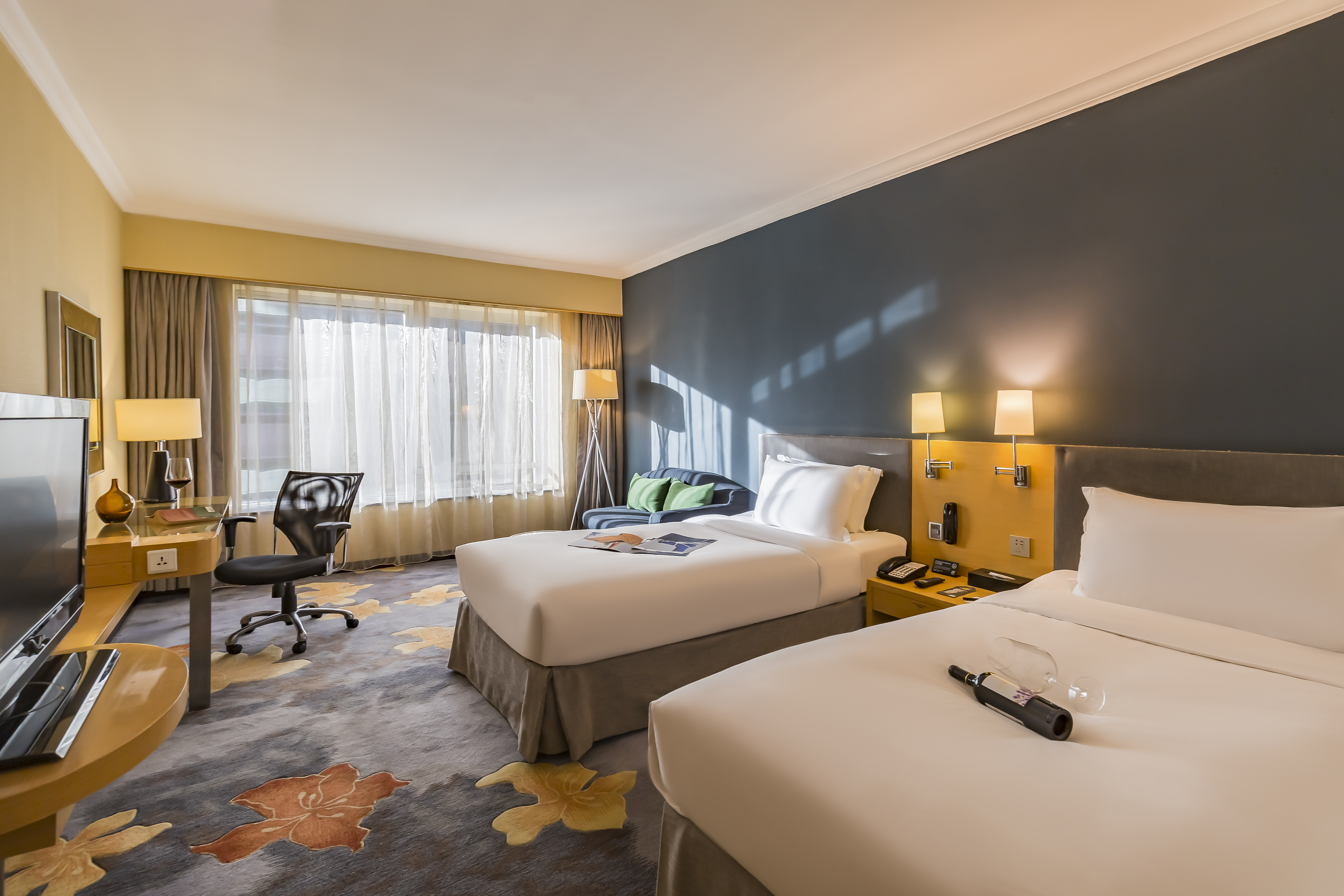 Beijing New World Centre Tongpai HotelOver view