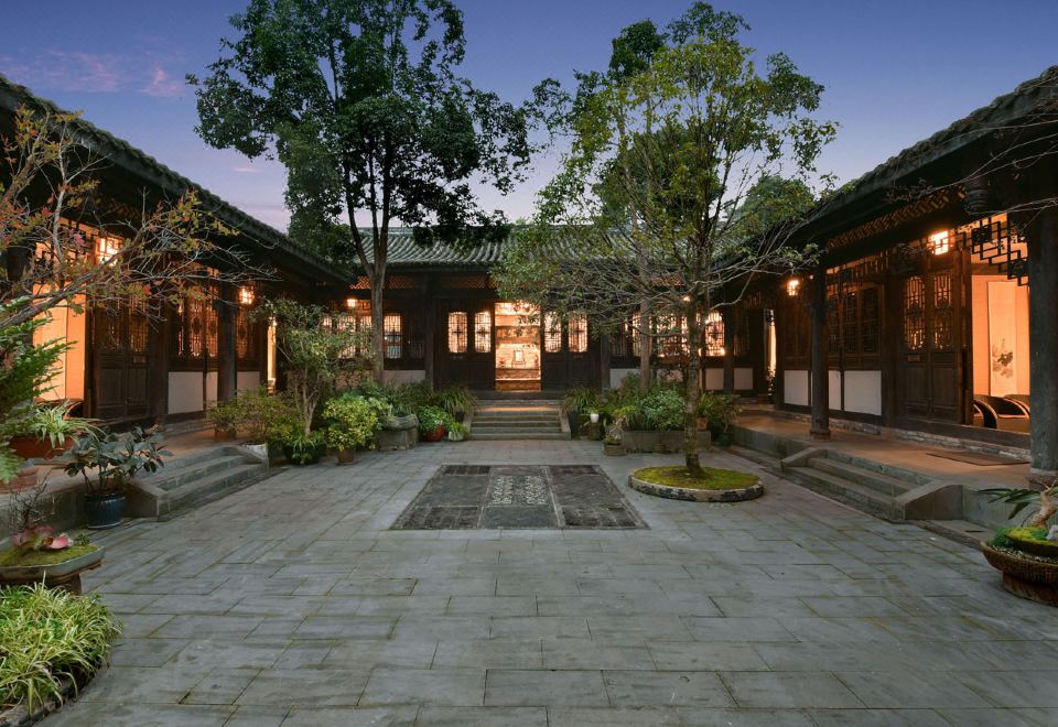 梦桐泉酒店外景图