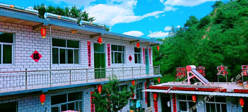 白石山凉程农家院图片